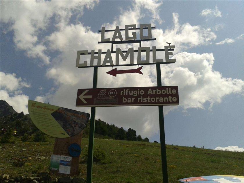 on the way to the concert Chamole Lake